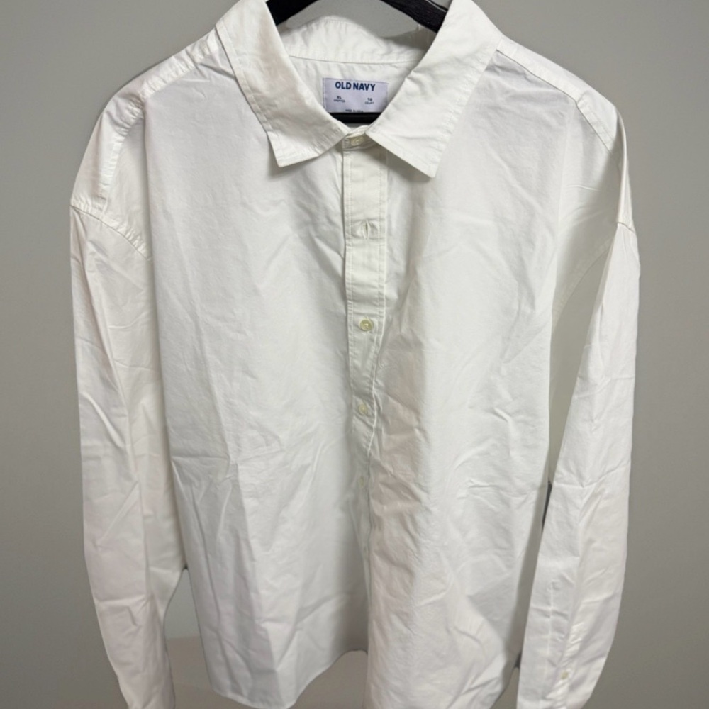 Old Navy Men's Crisp White cropped Button-Down Shirt